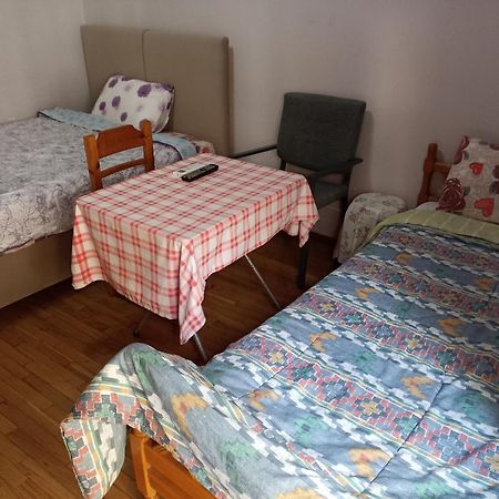 אתונה Flower Apartment-Hilton-Us Embassy מראה חיצוני תמונה